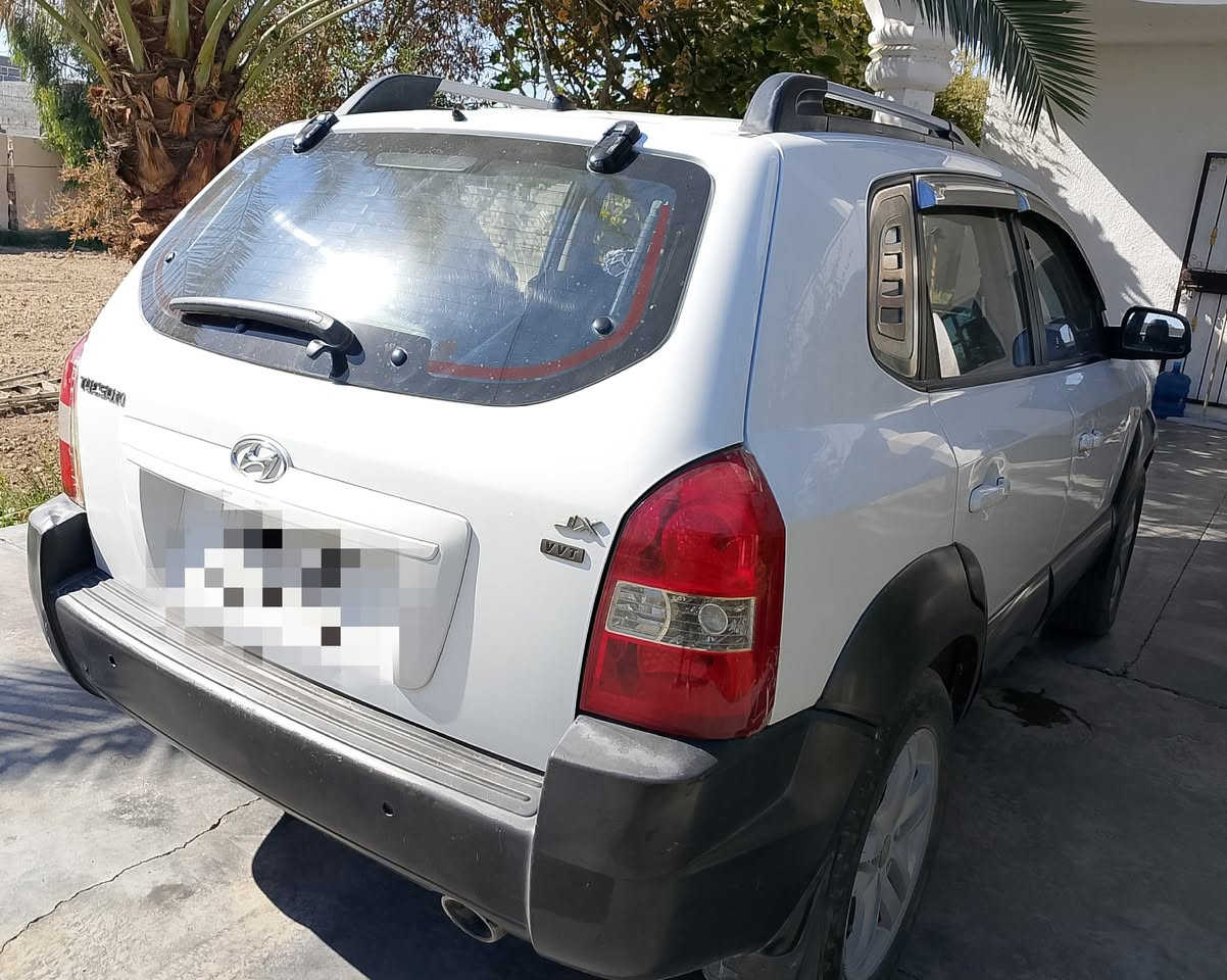 السلام عليكم
للمراوس فقط بكورلا او النترا سيراتو احدث وفرق بدون بيع فقط مراوس

هيونداي توسان 2009 وارد كوري محرك 2.0 بلاد وضع شركه لون ابيض محجل فضي
 سياره مال جناي صاله 4 سنوات يمنه بس الحجي يريد سياره اصغر 
-----------  
رقم بغداد بسمنه شرط التحويل
بلاديه بدون ضربه ولا تبديل ليبل واحد  وبيه مكانات بسيطه صبغ 
كير محرك صدر امامي خلفي تايرات ممتازه 
موصفات Jx معروفه فتحه مري كهرباء داخل جلد اسود نضيف
مكان سياره ديالى بعقوبه الاستفسار موجود خاص او واتساب فقط  *********** عبدالعزيز
