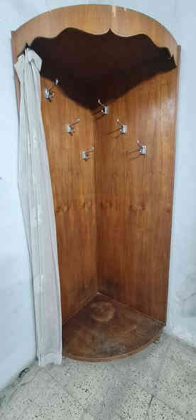 للبيع اثنينهن ب ٢٠ الف لمن يرغب بالشراء المراسلة على الخاص او الاتصال على الرقم ***********
