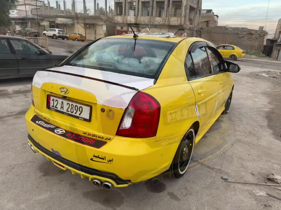 السلام عليكم اخوان ما يعجبك السعر اقلب المنشور رحمه لولديك 🙏اكسنت أمريكي ٢٠٠٩ ومحدثها ٢٠١١ رقم إنكليزي نينوى السياره بسمي شرط التحويل  وبيها كابون بنزين ظررها مال تحرير مبدل بيها سستم كامل وكص بل سكف بس من نص التكمه شرط لا بيها ضربه من كدام ولا من وره والشاصي شرط كير ومحرك شرط وتبريديها ثلج سعرها. 80وبيها مجال والسياره ما اشتغل بيها بل شارع من شغلي عل بيت وهاذا رقمي ***********خابر ودلل ومعه تحياتي للجميع 🌹
