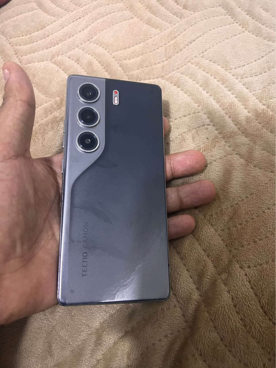 السلام عليكم عندي جهاز مرتب 
اسمه TECNO CAMON 40
ذاكره256
عشوائيه 8+8 يعني 16
بطاريه 5200
جهاز مرتب مبدل كامره اماميه وضهر 
سعر 170 نهايته
بدون ملحقات 
مكاني كربلاء حي نصر قرب ملعب كربلاء دولي 
رقمي ***********  بي وتساب كربلاء, العراق

