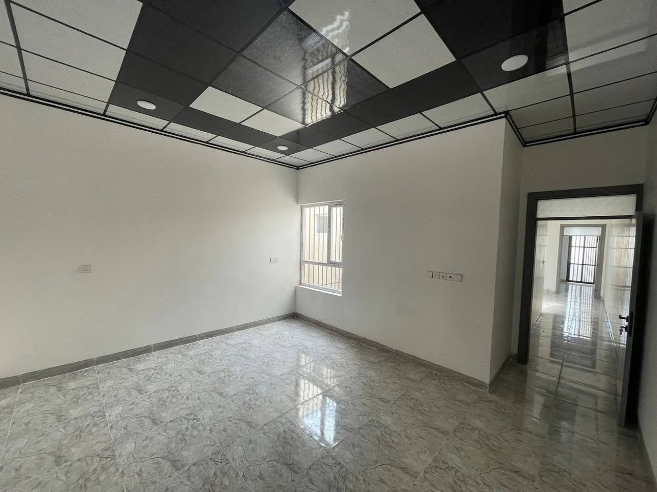 🏠دار للبيع للبيع
📍الموقع حي السماح

المساحة 100 م 

الواجه 5❌20  

↕️مكون من طابقين 

♦️الطابق الاول 

استقبال ومطبخ وهول وغرفة نوم واحدة وصحيات 

♦️الطابق الثاني 

هول وغرفتين نوم وصحيات 

⬇️⬇️⬇️⬇️للاستفسار اتصل على الارقام ⬇️⬇️⬇️⬇️

👤فيس بوك #مكتب دلتا لتجارة العقارات 

☎️ كورك ***********

☎️ اسيا  ‭***********

باقي التفاصيل زورو مكتب دلتا لتجارة العقارات

سايدين الصديق  مقابل سنتر بغداد 📍
عمارة قاعة الخاتون للأعراس

⬇️ باقي العرو
