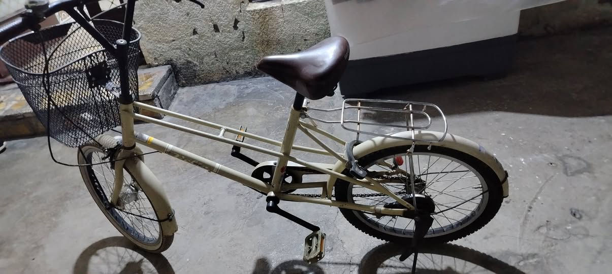 السلام عليكم عندي بسكل للبيع حجم 20 جديد مويل 20 نضيف بريك شغال جديد كشن نضيف سعر 80


**إذا كنت صاحب هذا الإعلان وتريد حذفه لأي سبب، رجاءا أرسل رسالة إلى الدعم الفني**