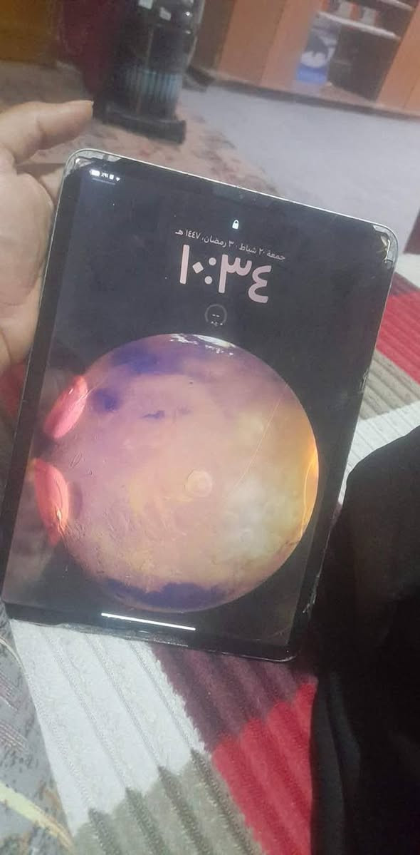 ايباد برو للمراوس ب ايفون
ذاكره256 مامفتوح مامصلح مابي ملحقات 
الكلاس لخارجي مكسور فقط مامئثر علمس شرط تلعب كيم يالله تاخذه


**إذا كنت صاحب هذا الإعلان وتريد حذفه لأي سبب، رجاءا أرسل رسالة إلى الدعم الفني**