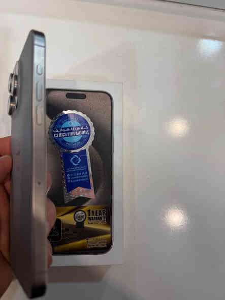 السلام عليكم 
ايفون 15 برو ماكس 
ذاكره 256 تك شريه
شرق اوسط
نضافه 100/100
بطاريه 85
السعر 1100وبيه مجال 
***********
مكاني العماره عمارة
