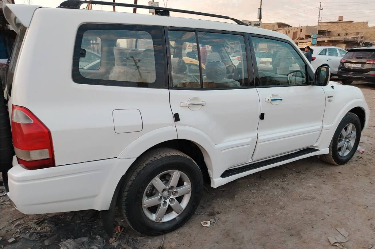 للبيع باجيرو 2007 خليجي مكفوله من ضربه والصبغ والتبديل مكينه3800 كير جاهزات تبريد 3 قطع ثلج حساسات اصطفاف 7 راكب شاشه كامره حداديه طخم تاير فور ويل رقم ذي قاز تحويل ثاني يوم للاستفسار *********** السعر 105 وبيها مجال بسيط مكانها ميسان العماره عمارة, ميسان
