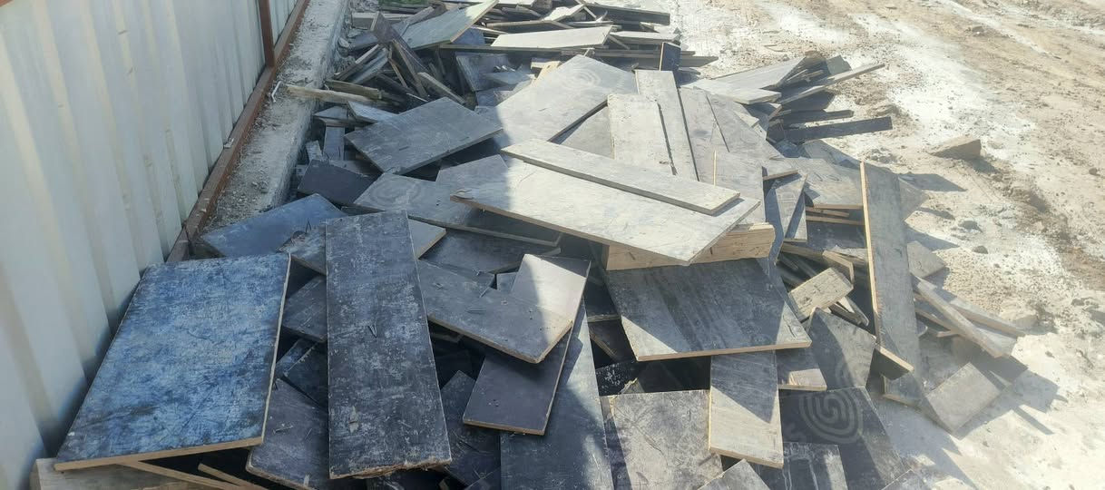 سلام عليكم خشب بلاويد روسي أصلي للبيع مقاصير 60 70 80 اليحب يشتر بغداد كراده رقم ***********
