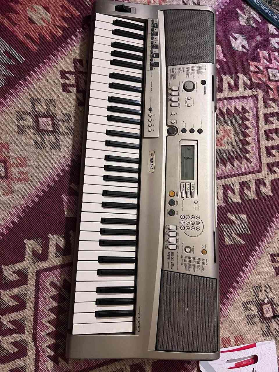للبيع يامها a300 مع الملحق كارتونه ومحوله ١٢٥ الف ***********
