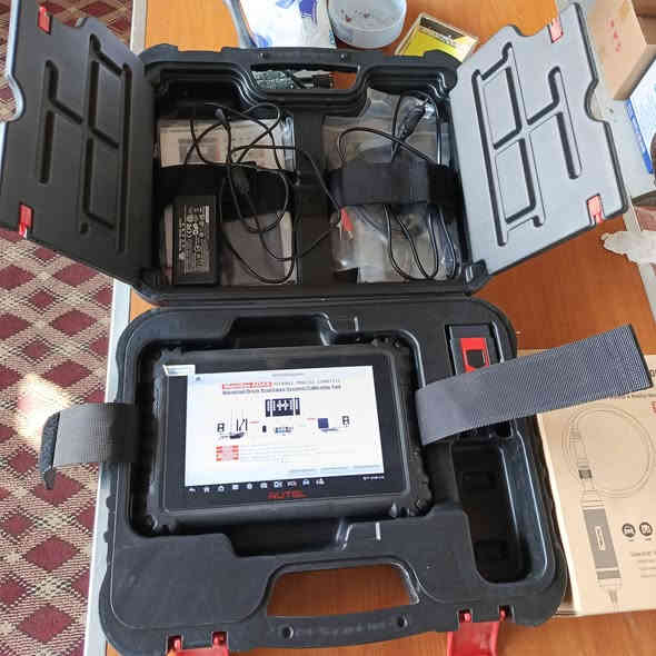 جهاز اوتيل MaxiSys MS906pro
مع كاميرا الأماكن MV105 مدمجه مع الجهاز برنامج داخلي 
للبيع بسعر 1150$
الجهاز مستخدم قليل جداً ينتهي التحديث يوم 15/10/2026
الجهاز شغال وكامل الملحقات مع الكاميرا
***********
