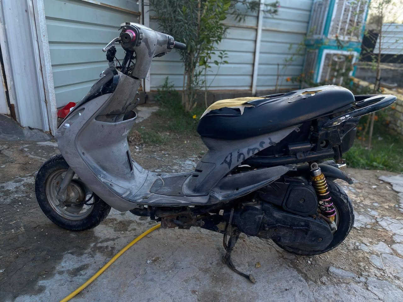 السلام عليكم دراجه ماكس منغولي مكينته مامفتوح برغي بيه عوزه كفرات الوره السعر 500 او بيه مجال قليل حك جيه الرقم *********** بي واتساب او مراوس بربعه كير
