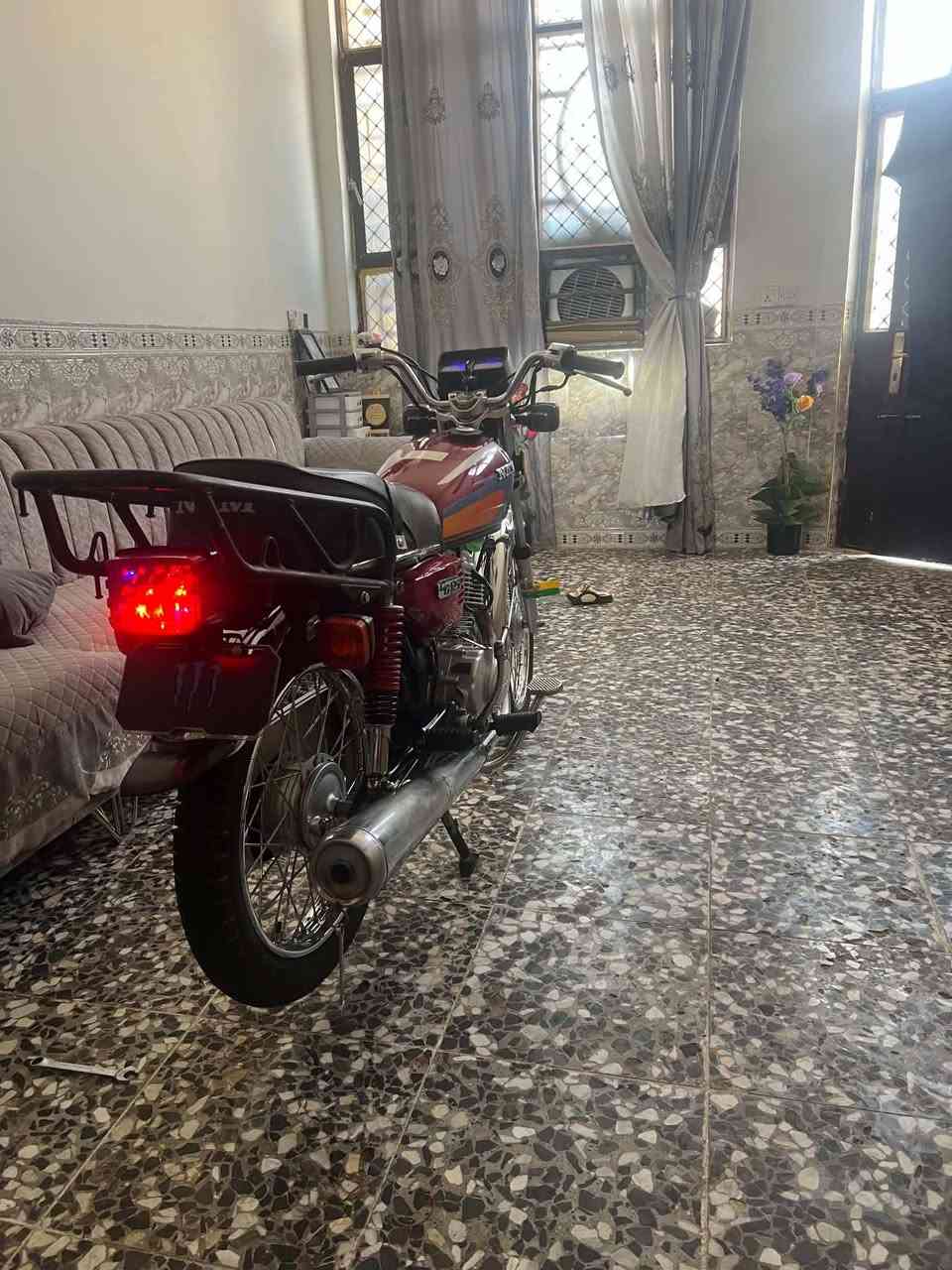 سلام عليكم شباب دراجه اربع كير نامه 
مبدله بس ولفات موديل 25 سكنر السعر 650 وبيه مجال حك الجيه +دراجه نشطه امانت الله مكاني بابل الحصوه


**إذا كنت صاحب هذا الإعلان وتريد حذفه لأي سبب، رجاءا أرسل رسالة إلى الدعم الفني**