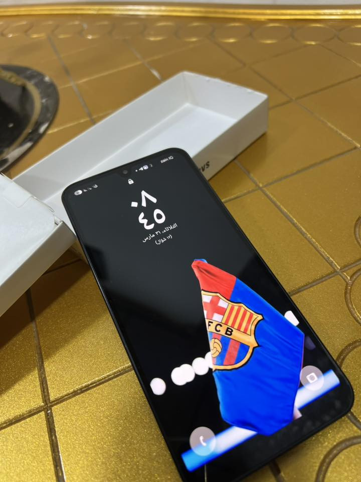 تلفون للبيع مع كامل ملحقاتة استخدم أسبوع فقط السعر ٢٨٠بي مجال مستعجل على بيع اتصال الرقم ***********
