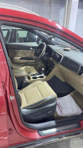 السلام عليكم 
جمعة مباركة سبورتج جيتي لاين ٢٠ خليجي ماشيه ٨٣ معروفه موصفات الجيتي مكفوله بيها طخات بسيطة موضحه بالصور 
السعر ٢٢ وبيها مجال بسيط العنوان زيونة للاتصال *********** وات ساب متوفر
