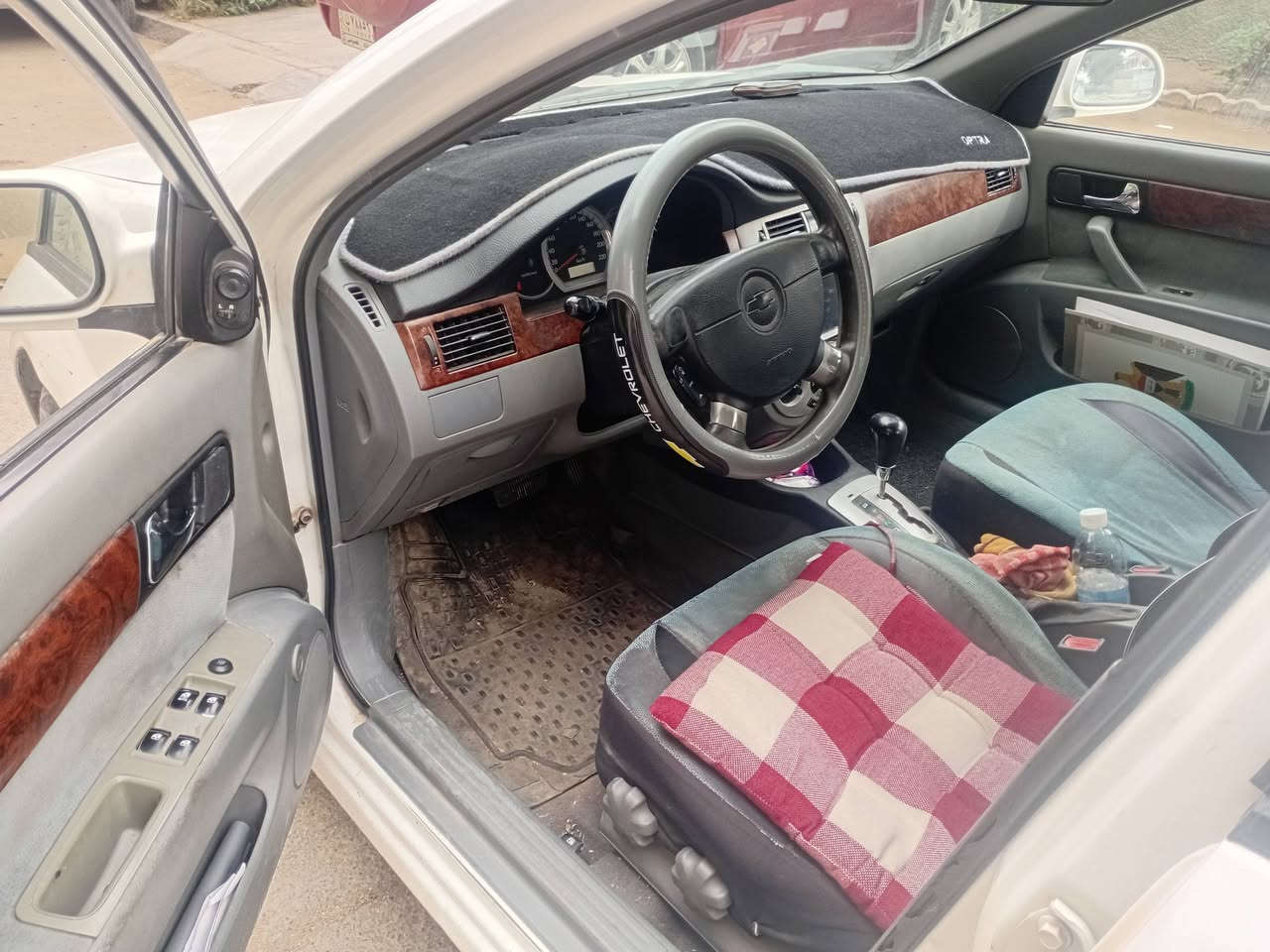 اوبترا ٢٠٠٦ خليجي على ايدنه ماشيه ١١٧ الف بسمي نكليزي بغداد داخل جديد بس صبغ قليل تبريد جدا قوي سعر ٧٨ ورقه مكانها زيونه ***********
