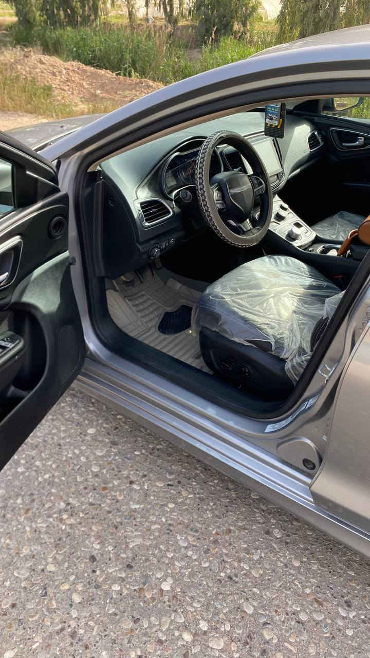 السلام عليكم 
C200 كرايسلر 
110 وبيها مجال 
موديل 2016 
محرك 2400 
مواصفات عادي 
كير وحدادية فول 
جاملغ ايمن مبدل تصليح الإمارات + باب مصلح على البارد في العراق 
مدوشمة ارضية وكشنات جلد ياباني بنكة شغالة اصلية 
حماوة طبيعية صيف شتاء ٤ طكات مع التبريد ٥ طكات 
رقم سليمانية الجديد
سنوية ل 2029 
تبريد فول 
لايت قوي 
اي دواخل مابيها 
سيارة ما ناقصها اي شي
للاتصال 
***********
***********
