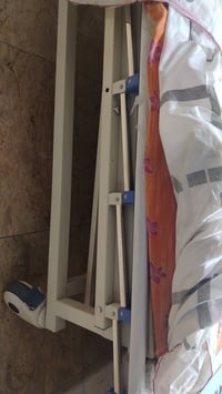 للبيع سرير طبي متحرك نظيف  تحكم ريمونت كنترول وياه ☑ حمام غربي قعادة ☑...