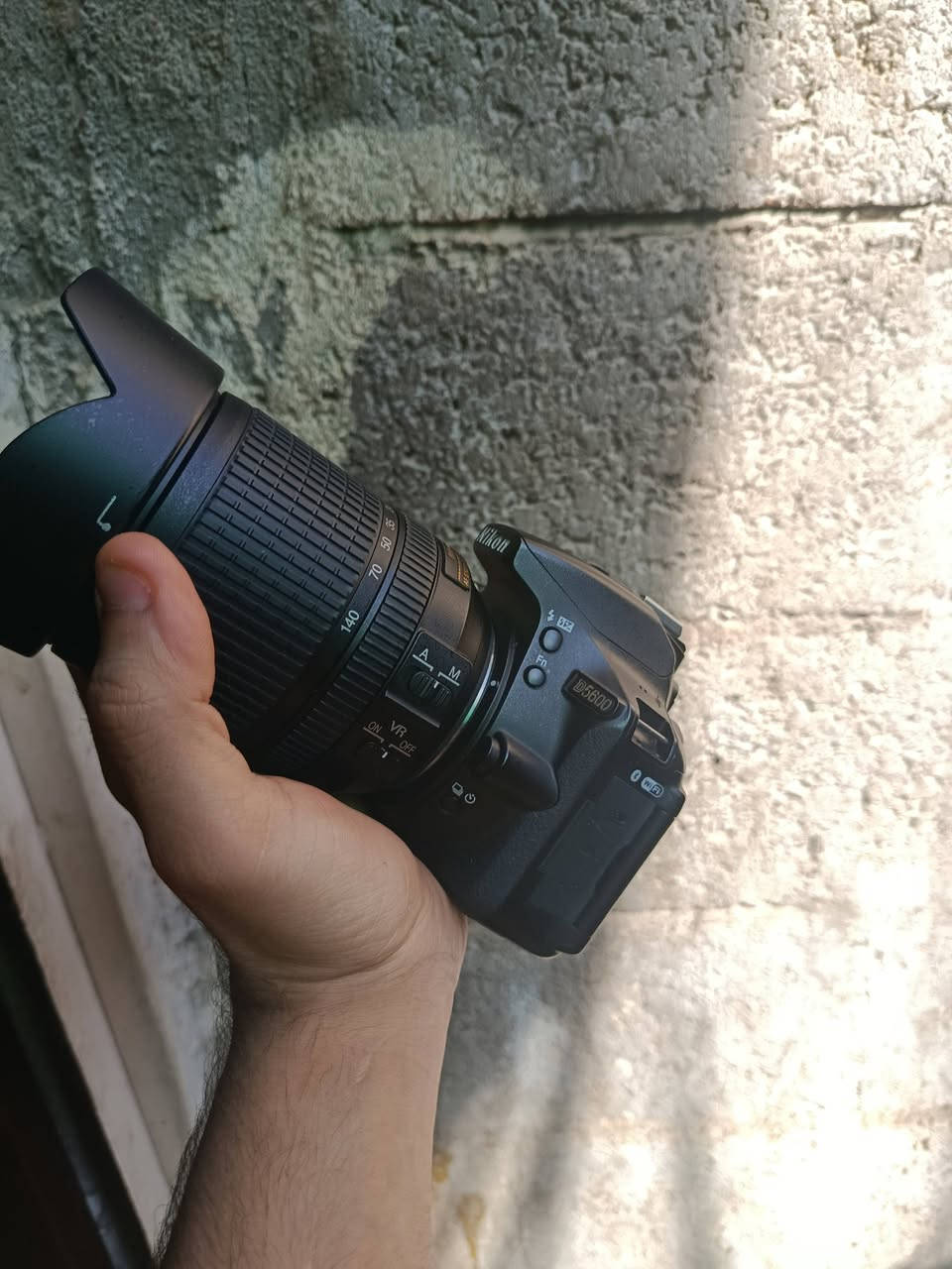 كاميرا نيكون  Nikon D5600
كاميرا نظيفة كلش وبحالة ممتازة 100%

تصويرها راقي واحترافي ونتائجها قوية سواء تصوير شخصي أو شغل

الملحقات:

عدسة 18-140 الأصلية

بطارية + شاحن

حزام كتف

جنطة كاميرا

شاشة لمس قابلة للثني والتدوير

واي فاي وبلوتوث لنقل الصور بسهولة

المميزات: تصوير حلو جداً، ألوان قوية، وسهلة بالاستخدام حتى للمبتدئين

الحالة: نظيفة لوگ

السعر: 550ألف بوكاني بغداد


**إذا كنت صاحب هذا الإعلان وتريد حذفه لأي سبب، رجاءا أرسل رسالة إلى الدعم الفني**