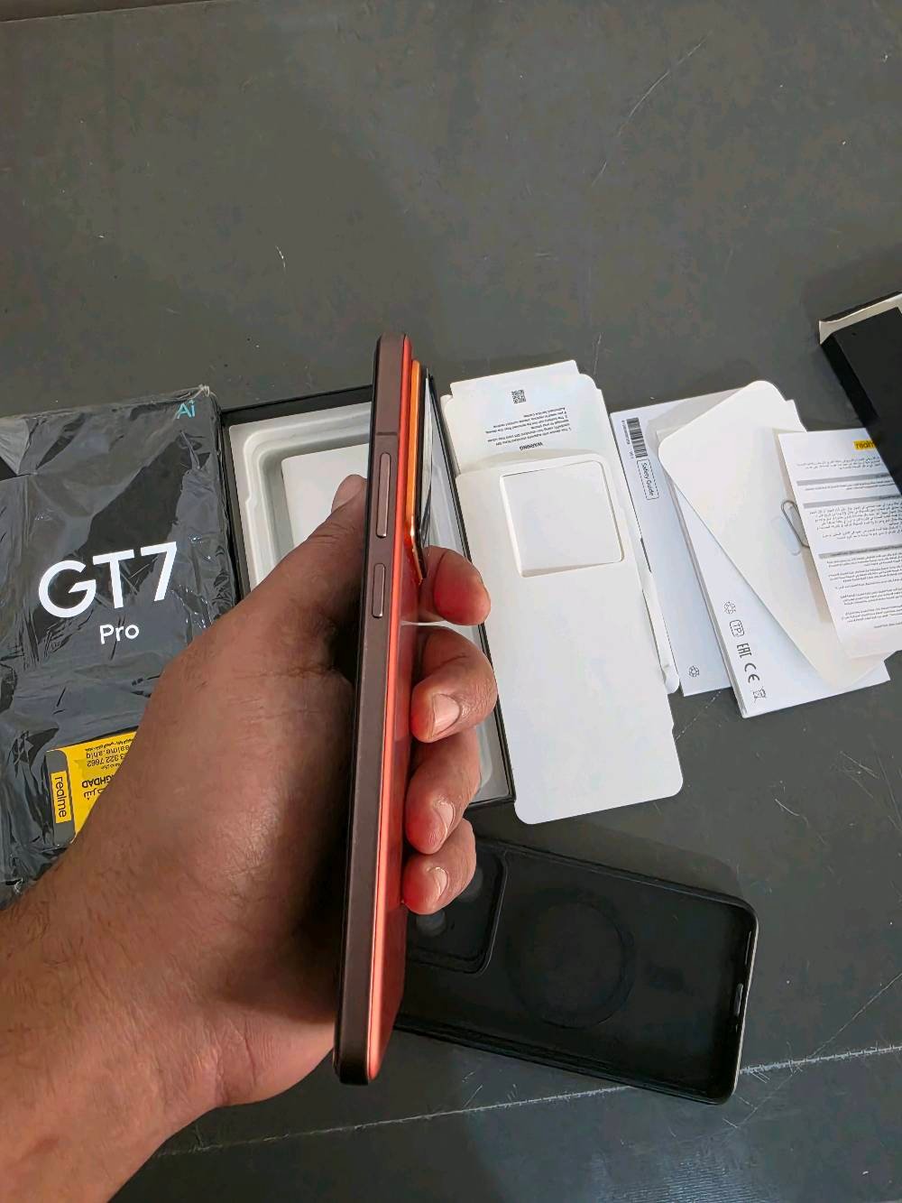ريلمي gt7 pro نسخة عالمية وكالة MB ذاكرة 512 استخدام 6 اشهر  نظافة 99% مع كافة ملحقاته للبيع السعر 775 مجال جدا بسيط عنواني بغداد اي استفسار عالرقم ***********