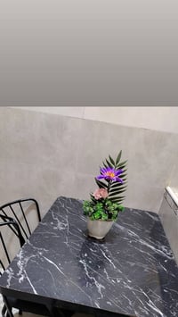 ميز طعام • مجال بسيط