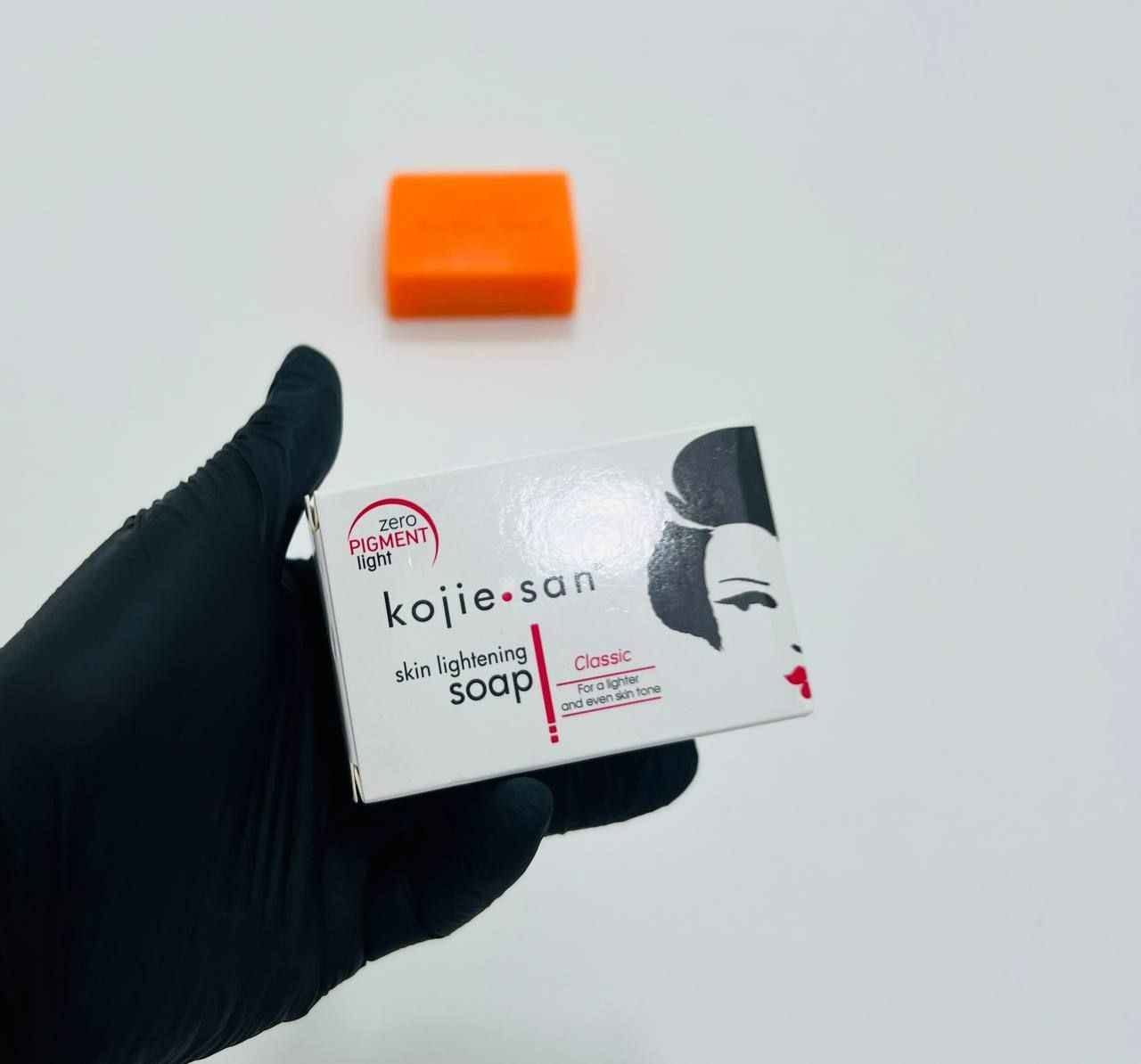 🧼✨ صابونة كوجي سان الأصلية – الغنية عن التعريف 💯
#الأصلية #الفلبينية 🇵🇭

صابونة Kojie San الشهيرة اللي توصّي بيها أغلب أطباء الجلدية 👩‍⚕️👨‍⚕️
تحتوي على حمض الكوجيك الفعال لتفتيح البشرة وتوحيد اللون 🌟
تنظّف، تفتح، وتخلي بشرتچ ناعمة ومتوهجة 😍

🧴 طريقة الاستخدام:
استعمليها يومياً للوجه والجسم مثل الصابون العادي ✔️

💸 السعر: 5آلاف دينار فقط 🇮🇶
متوفرة الآن .. لا تفوتين الفرصة! 😉 Colombo, Sri Lanka


**إذا كنت صاحب هذا الإعلان وتريد حذفه لأي سبب، رجاءا أرسل رسالة إلى الدعم الفني**