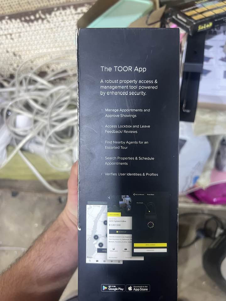 السلام عليكم اخوان هاذ قفل مال باب ذكي.  يربط بتطبيق خاص. وسعره جداً غالي بل عراق.   حته ما اعرفله هاذ مزاد  اعله سعر ابيع.   وزنه كلش ثقيل والله


**إذا كنت صاحب هذا الإعلان وتريد حذفه لأي سبب، رجاءا أرسل رسالة إلى الدعم الفني**