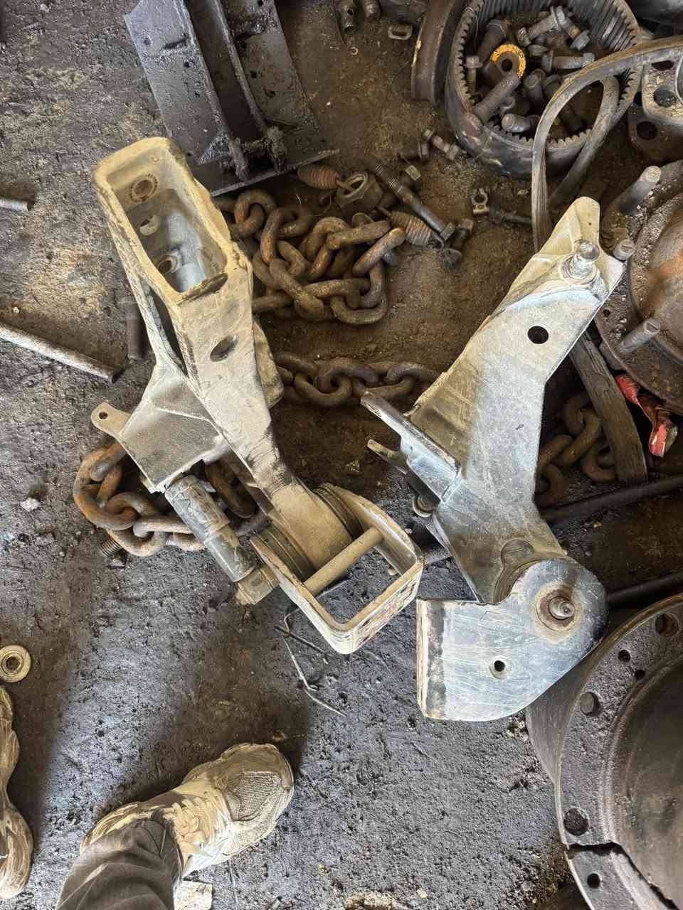 السلام عليكم للبيع قواعد قماره ثابت جددقبل شهر بدل بوش السعر 200 الف مكان بابل ***********
