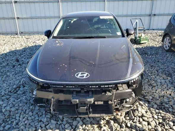 (اعـــــــــــــلان مــــــــــــــــزاد 📢 ) 

2024 HYUNDAI SONATA HYBRID 

هيونداي سوناتا هايبرد : ٢٠٢٤

حالة السيارة : تعمل وتسير 

ضرر السياره : كما موضح بالصوره

تاريخ الــــــمزاد الاثنين : 2025/12/8

وقت المزاد الساعه : السادسه مساءا 

عداد المسافه : 13.138

حجم المحـــــــــرك : 4 سلندر 2,0 هايبرد 

مدة الوصول : 60 الى 75 يوم

للإشتراك في المزايدة يرجى الحضور الى  مكتبنا للـتأكيد على تثبيت السياره المزاده.

العنوان : النجف الاشرف قضاء المناذره( ابوصخير) شارع حيره ابو صخير مكتب عمار لمزاد السيارات الامريكيه 

               تلفون 
              *********** واتساب
              *********** للاتصال
               عمار ابو عباس
