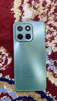 سلا عليكم تليفون البيع  ذاكرا128مستخدم شي قليل نضافه 70 /100 قيم بس جو...