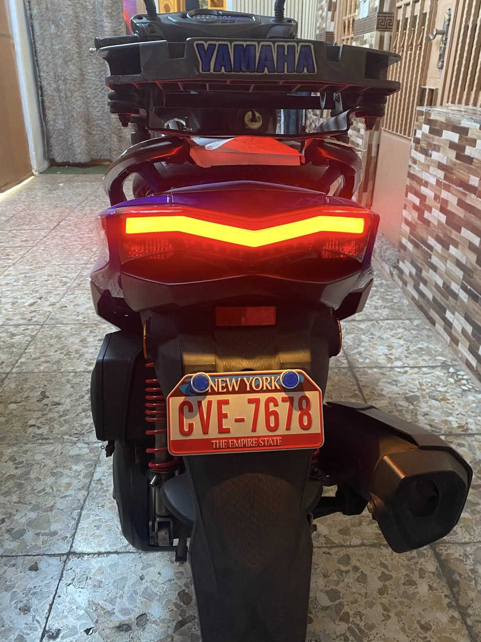 السلام عليكم شباب سكنس شمعه ياباني اصل
دراجه رمبه ماشية 18 ألف مكفوله من كلشي 
مكاني بغداد الحبيبية.    ***********
