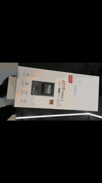 تتميز كاميرا داش كام Viofo A119 Mini 2 بالعديد من الميزات المتقدمة:
جودة فيديو عالية: تسجل بدقة 2K QHD (2560x1440P) بمعدل 60 إطارًا في الثانية، وتصل إلى 2.7K (2592x1944P) بمعدل 30 إطارًا في الثانية.
مستشعر Sony STARVIS 2: تستخدم مستشعر IMX675 بدقة 5 ميجابكسل، مما يوفر جودة فيديو ممتازة ووضوحًا عاليًا.
رؤية ليلية متفوقة: بفضل تقنية Super Night Vision 2.0 و DOL-HDR، توفر صورًا واضحة ومفصلة في ظروف الإضاءة المنخفضة.
اتصال Wi-Fi مزدوج النطاق: تتضمن شبكة Wi-Fi بسرعة 2.4 جيجا هرتز و 5 جيجا هرتز لتوصيل سريع ومستقر بالهاتف الذكي وتطبيق Viofo.
تحكم صوتي ذكي: تتيح لك الأوامر الصوتية التحكم في الكاميرا، مثل بدء/إيقاف التسجيل والتقاط الصور، دون الحاجة لاستخدام اليدين.
نظام تحديد المواقع (GPS) مدمج: يسجل بيانات الموقع والسرعة والتاريخ في الفيديو تلقائيًا.
وضع الوقوف المخزن مؤقتًا (Buffered Parking Mode): يوفر حماية على مدار 24 ساعة للسيارة عند ركنها، حيث يبدأ التسجيل تلقائيًا قبل وبعد وقوع الحدث (يتطلب كابل HK4 Hardwire الاختياري).
مكثف فائق: تستخدم الكاميرا مكثفًا لزيادة المتانة والموثوقية في درجات الحرارة العالية والمنخفضة للغاية، بدلاً من البطاريات التقليدية.
دعم بطاقات تخزين كبيرة: تدعم بطاقات microSD عالية التحمل بسعة تصل إلى 512 جيجابايت.
تصميم مدمج: حجمها الصغير يجعلها سهلة الإخفاء خلف مرآة الرؤية الخلفية.
السعر ٣٠.٠٠٠
للتواصل مراسلة الصفحة او التواصل على الواتساب
***********
يتوفر توصيل
