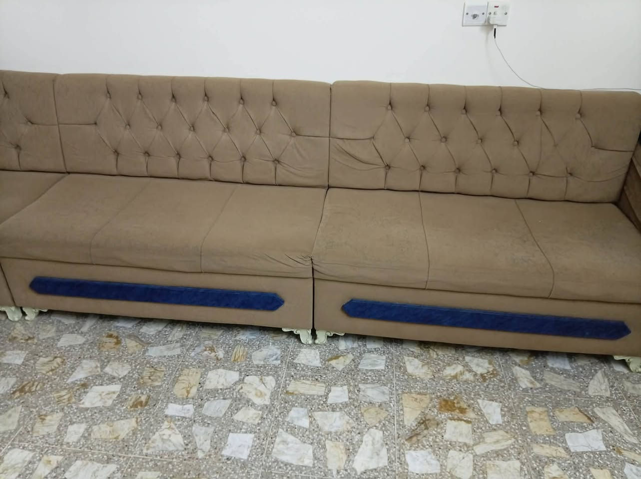 ديوان نضيف السعر ١٥٠ الف بي مجال


**إذا كنت صاحب هذا الإعلان وتريد حذفه لأي سبب، رجاءا أرسل رسالة إلى الدعم الفني**