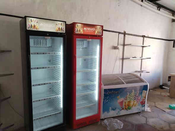 برادت للبيع ضمان سنه صيانه مستخدمات اربعه أشهر و رفوف عدد 2 عنوان نجف رقم***********
