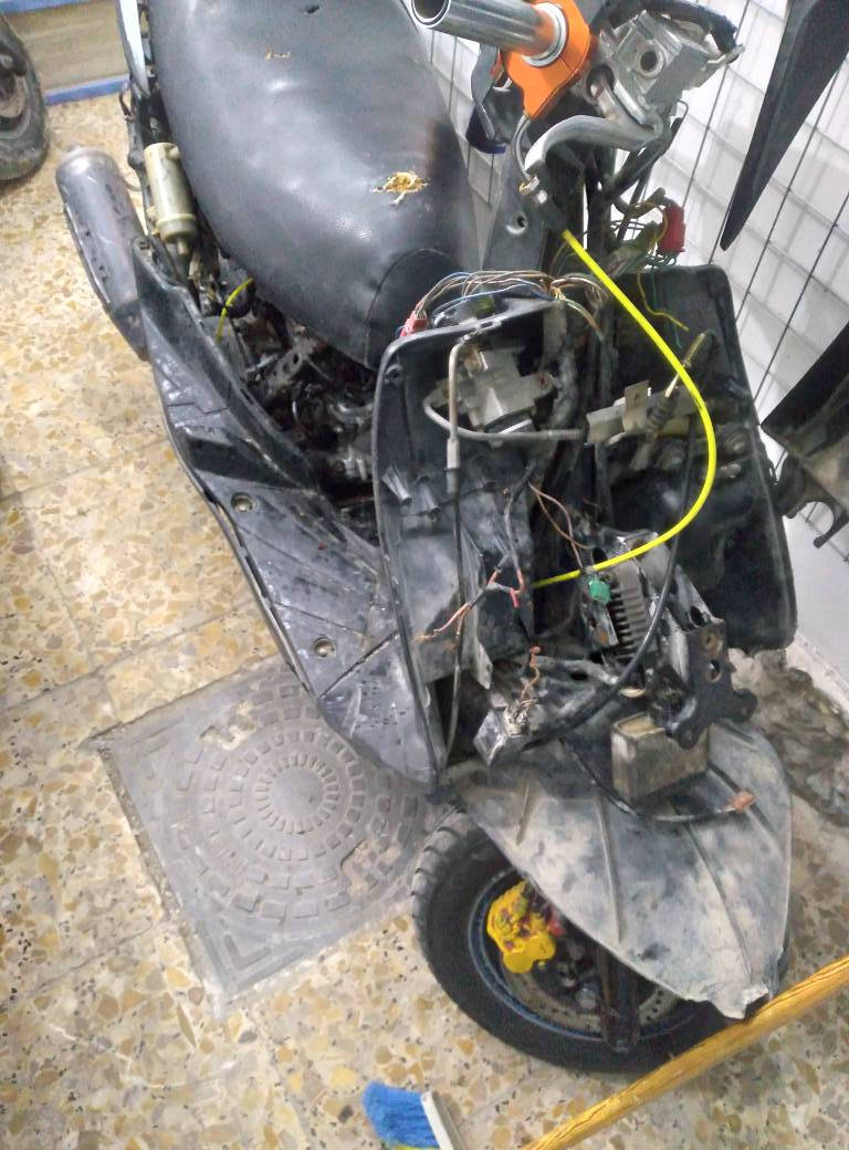 ثعلب للبيع بيه مكينه رياضيه مكاني بغداد الحريه ***********
