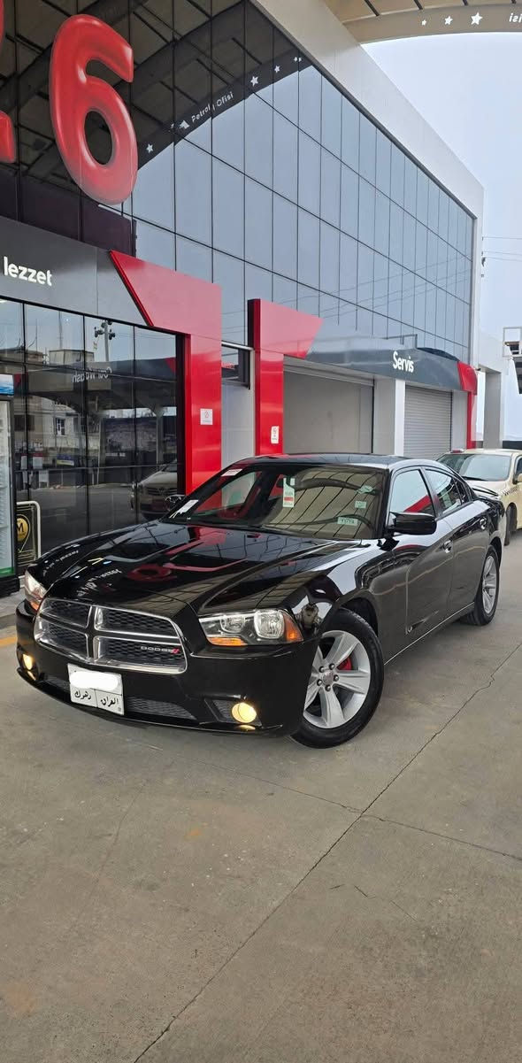 جارجر 2013
6 سلندر تو ويل 
كلين تايتل بدون ضرر.
فقط قطعتين بخ 

جداً نظيفة السيارة وبدون نقص 
استخدام شخصي 

السعر : 135 وبيها مجال مستعجل 
 مكان السيارة دهوك 
*********** 
اتصال أو واتساب
