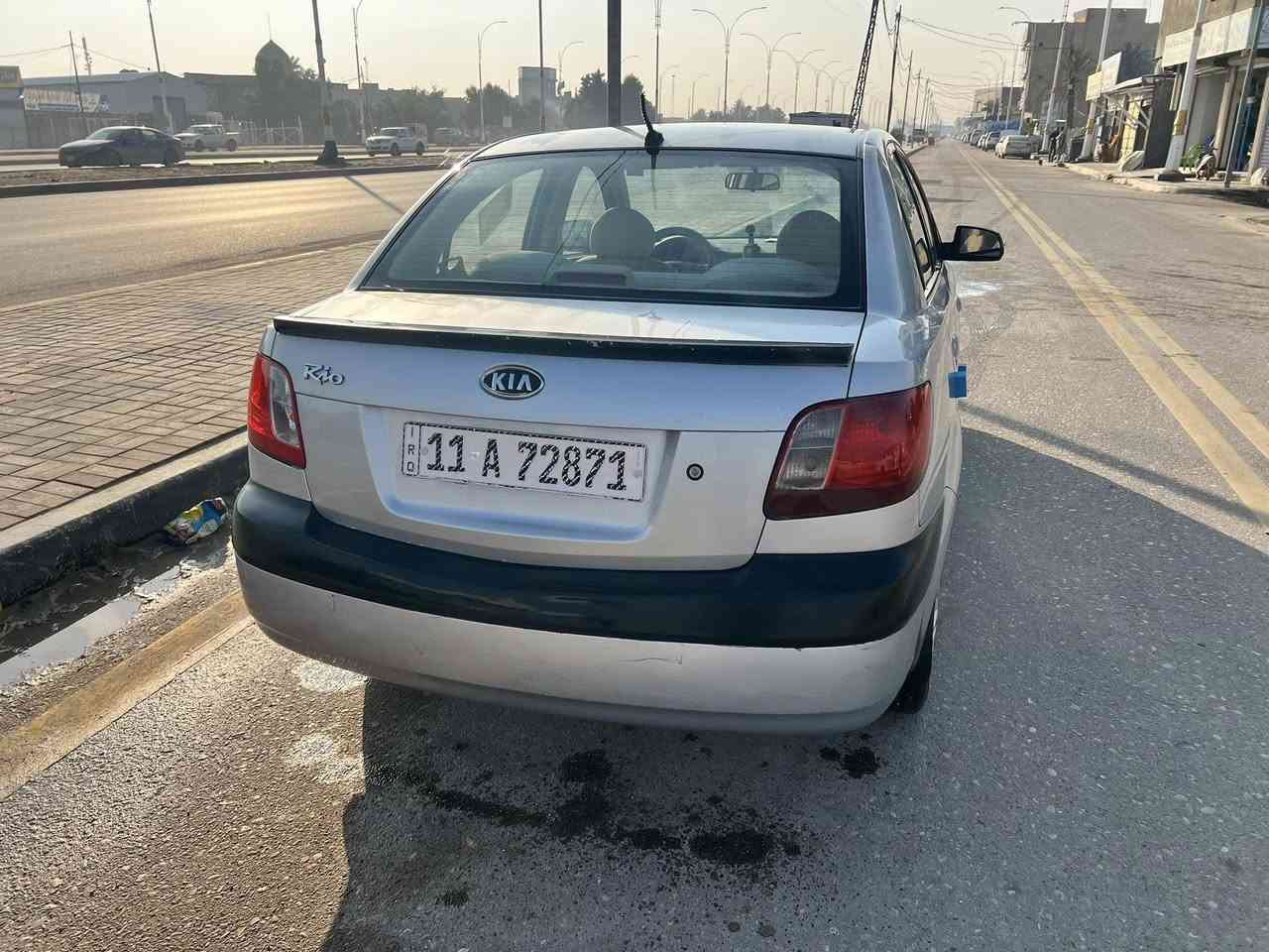 كيا ريو 2009 خليجي مكينه 1600 كير اوتو بيه رش جاملغ امامي عكس السايق بدون فتح ولا معجون فقط رشه 
السعر 85 .مع المجال مكانه سماوه 
***********
***********
