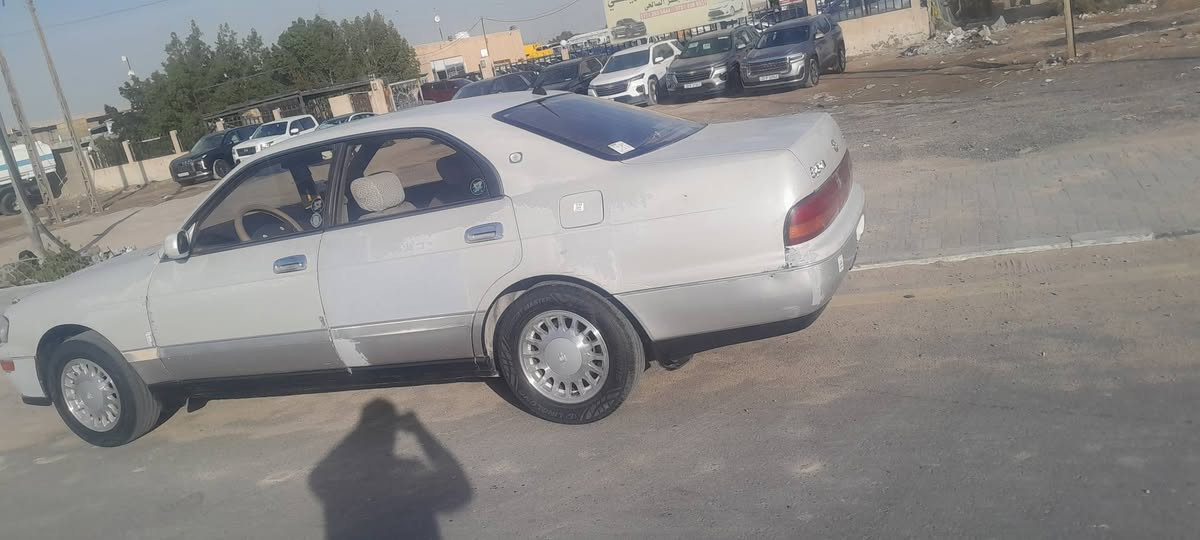 سلام عليكم من رخصت الدمن المحترم البيع موديل ٩٢ بطه مكفوله كص اونقل اوصبق مكفوله مكينه كير اوحداديه تبريد امامي خلفي سايد بريك شقال جام خزن ثلاجه وره  سنويه بسمي الحد ٣٠ كواتم كزوز بيه موجودات السياره عله وضع اليابان العنوان البصره الزبير السعر ٦٠ الهاتف ***********
