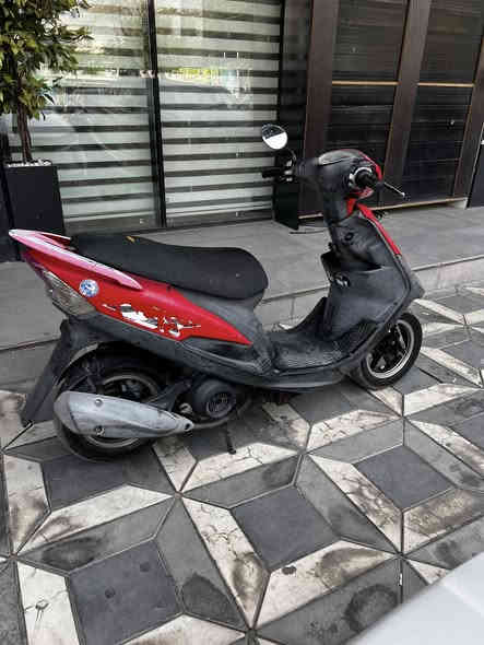 السلام عليكم دراجه ماكس عدله دراجه مكفوله كفاله عامه مابيه اي نقص مختمه كله من كفرات من سوادات من قبق هندر من كلشي مختمه وختم واحد ويه المكينه برغي واحد ما مفتوح من الدراجه بعده بحاله الوكاله كهربائيات كله شغاله سلف هندر كله شغال السعر مليون وبيه مجال بسيط ماعده الوياله مو وياه انطيك ويالته البلاديه بغداد الدوره ***********
