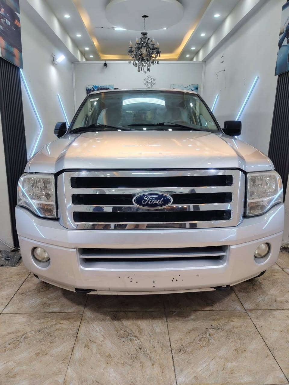 السلام عليكم ورحمة الله 
فورد اكسبديشن خليجي 
مكفول
موديل ٢٠١٣
مراوس او بيع 
السعر ١٥٠ورقه
العنوان بغداد 
للتواصل
***********
