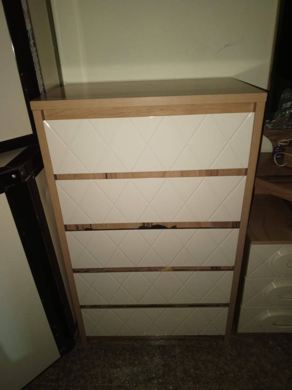 السلام عليكم تخم للبيع ١٠ مقاعد نضيف سعر ٣٥٠ بي مجال كاونتر سنك مرمر نظيف سعر ١٥٠ بي مجال غرفه شبابيه نقص جربايه سعر ١٠٠ عنوان الكاظميه طباخ ٥ عيون إيطالي سعر ١٧٥ بي مجال


**إذا كنت صاحب هذا الإعلان وتريد حذفه لأي سبب، رجاءا أرسل رسالة إلى الدعم الفني**