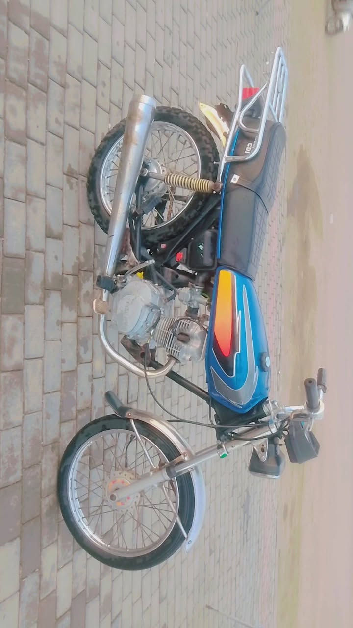 سلام عليكم العزاز طبعن مرخصت الادمن  دراجه للبيع اوراق سعر خاص


**إذا كنت صاحب هذا الإعلان وتريد حذفه لأي سبب، رجاءا أرسل رسالة إلى الدعم الفني**