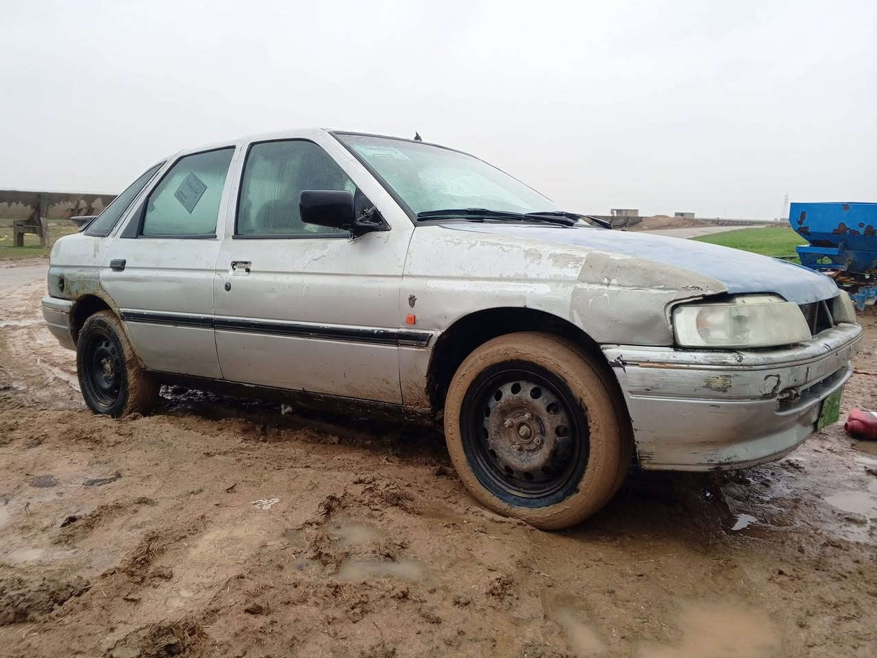 فورت سكورت للبيع موديل 91 شرط التحويل السعر حيل مناسب بس اتصل  *********** سياره شغاله
