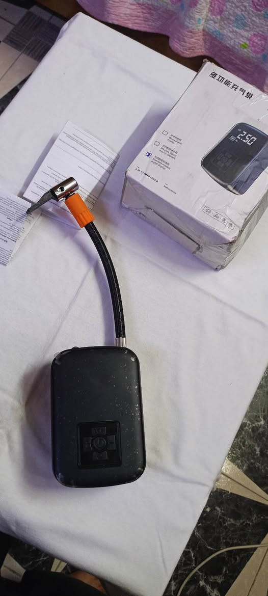 كمبريسر شحن هوه اصلي مربع وشغال  سعر 25
كمبريسر هوه طويل مستطيل وشغال 25
عنوان المكان حي عامل بغداد توصيل ماكو عندي 
• بغداد***********  واتساب
***********
