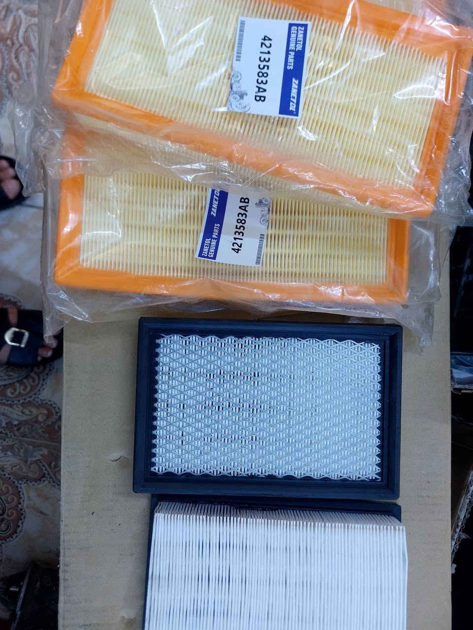 السلام عليكم.  فلتر شوتة لسيارات كلايزر7راكب لمحرك3300 ومحرك3000.سعر 8الف كما يوجد توصيل لجميع محافظات العراق وتساب او اتصال ***********
