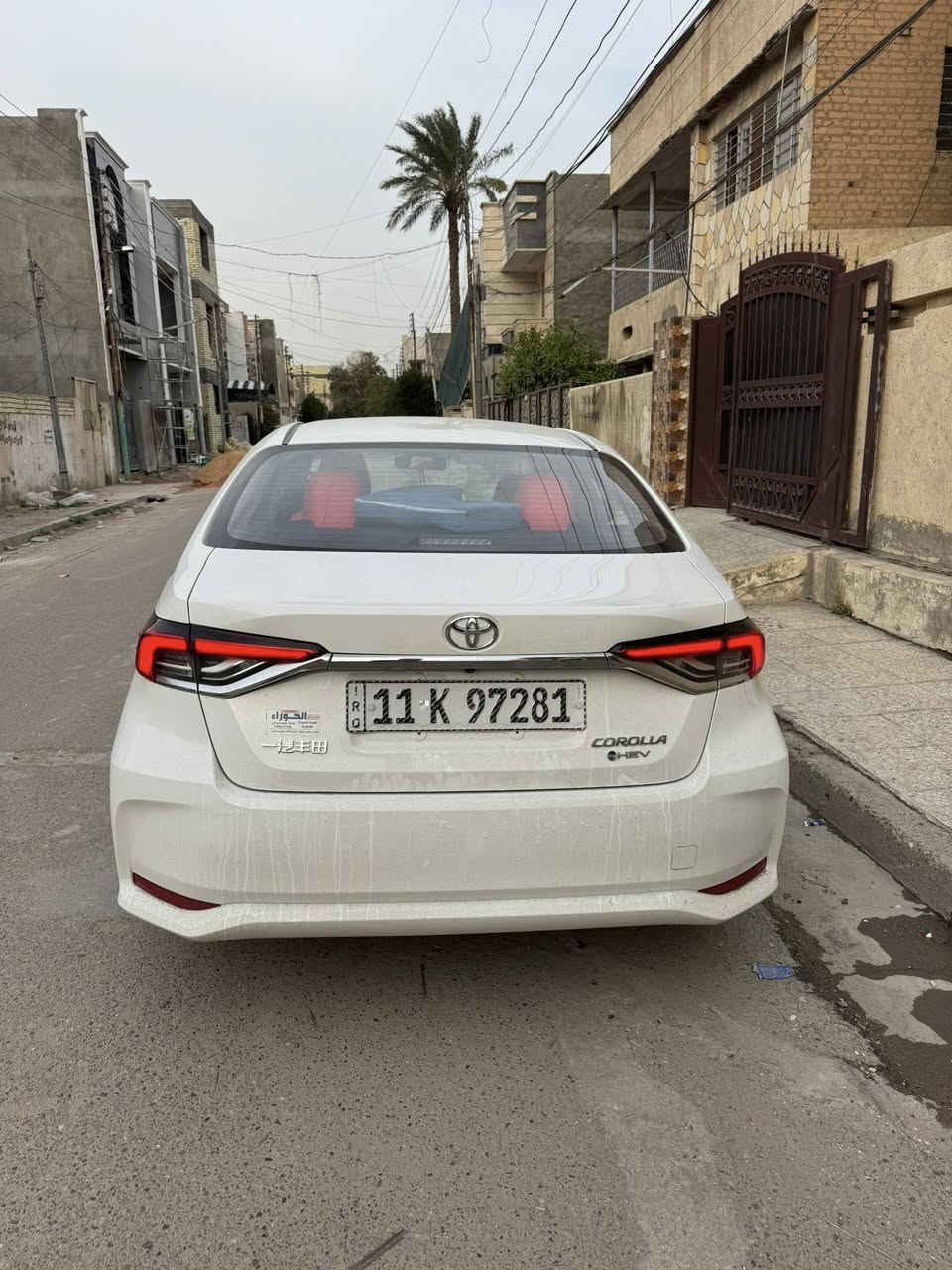 السلام عليكم للبيع كورلا هايبرد ٢٠٢٥ سياره جديده ماشيه 9000 كيلو اخت زيرو فول موصفات كشنات جلد احمر وكشن كهربائي وباقي موصفات الهايبرد المعروف السعر 166 وبي مجال سياره عليها تغليف ستيرن وفرشه دشبول وعليها مطريات وكفرات مري ارضيات حضن يعني سياره متصرف عليها ولا ربع  لسعر 166 وبي مجال للاستفسار ***********
