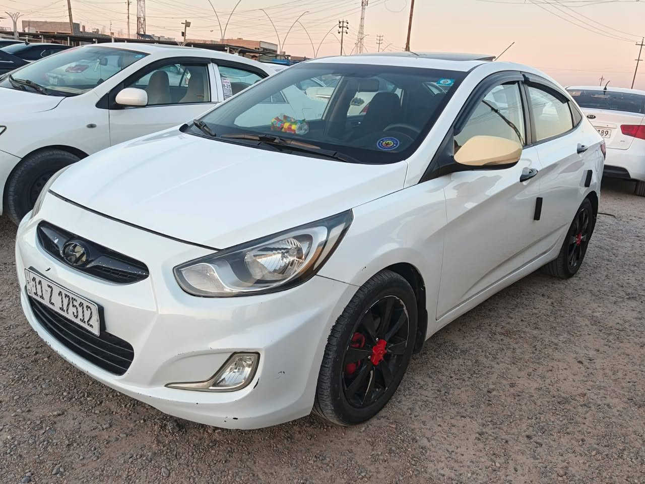 اكسنت ١١ خليجي بيها قطعتين بدون دواخل فقط السياره جديده استخدام شخصي ماشيه ١٣٢ بعدها ع وضع الشركه منضومه زنون فول مواصفات مراوس او بيع حسب القناعه السعر ٩٠ وبيها مجال المكان السياره الرمادي الاستفسار عن هذا الرقم ***********
