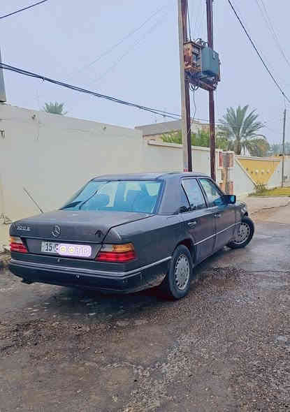 #مكلف بالنشر 
مرسيدس دب 300 موديل 1991 
مكفوله من حادث بدون تعمير 
قواعد دبل بلاديه 
غرفه جديده 
حداديه وتخم تاير جدد 
محرك وكير جدد لك vvti 
رقم انبار انكليزي بسمي 
مكانه الخالديه 
السعر 50 $ وبيه مجال 
***********
