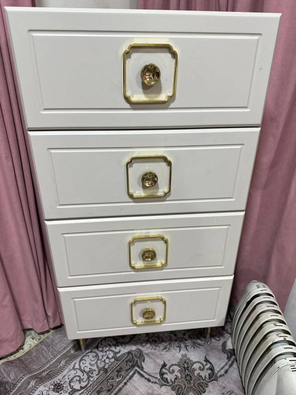 السلام عليكم..
غرفةًنوم نظيفة وجديدة 
نهايتها مليون


**إذا كنت صاحب هذا الإعلان وتريد حذفه لأي سبب، رجاءا أرسل رسالة إلى الدعم الفني**