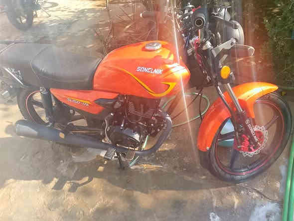 سلام عليكم دراجة 2025خير من الله كلشي شغال سلف هندر محرك كاتم كهربائيات شغاله بس اشاهر تك اكلوب محترك وصينيه زنجير اني اشدلك لن مابيه بعد ملبيه شي واستخدام بس،4اشهر دراجه من البيت للمطعم ومن المطعم للبيت يعني ماامتعبه ع كيفي وياها الله شاهد 😇 الرقم *********** متواجد فقط خط او واتساب العنوان بابل شارع 80 كربلاء السعر 900 اوراق سكنر بيه مجال خادم اني 🌹😇
