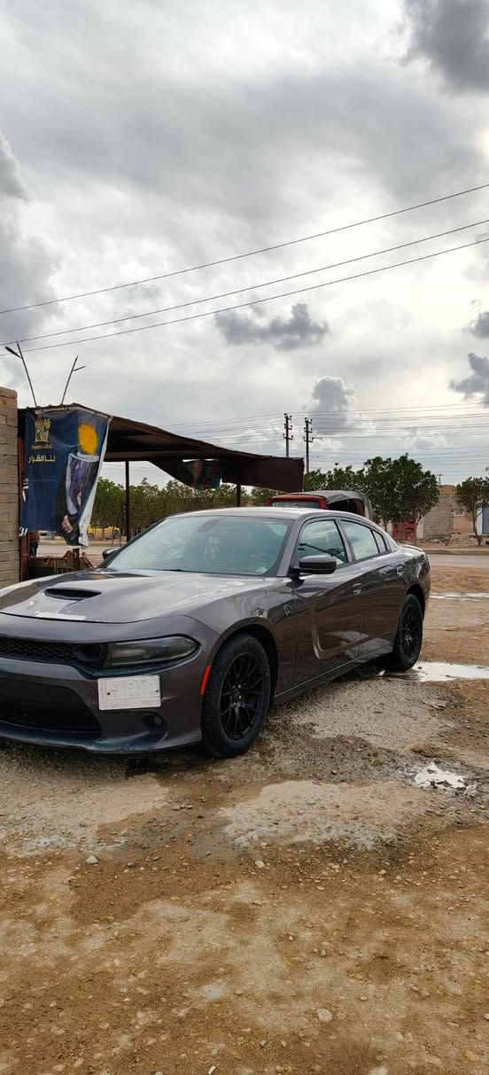 سلام عليكم من رخصه لادمن جارجر موديل 15 اصل رالي السياره فول مواصفات عد الفتحه شفتات تحكم استيرن 6سماعات دمام خلفي  حساسات امامي خلفي شاشه جبيره كامره  نضام سبورت تشغيل عن بعد بصمه ابواب محرك 3600 كير طياره 8نمر مكينه شهرين من شديته حاويه تبريد منضومه كامله كمبروسر رادريات  فابريته كله جديد تخم تاير جديد حداديه امامي طوبه شباب السياره مانقصها برغي رقم بغداد بااسمي ابن عمي السياره بيه فقط قطعه وحده صبغ بنيد فقط سياره جديده مانقصها برغي تجي وتشوف بعينك مكان البصره للبيع او مراوس لاستفسار اكثر *********** آسف عل لاطاله بعد بيه هواي مواصفات صور حادثه بالمنشور
