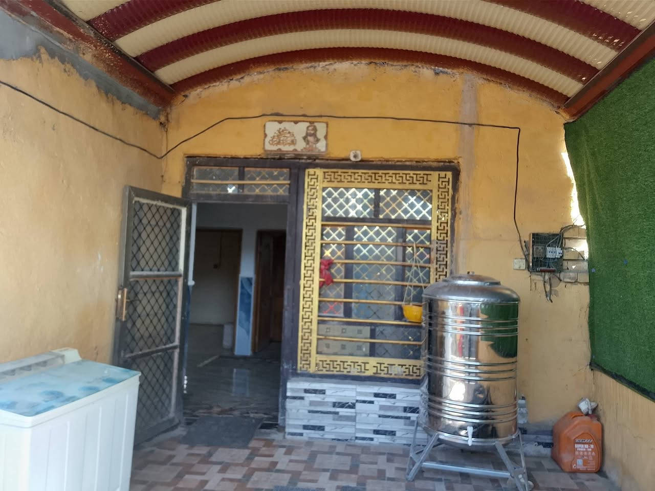 دار البيع المساحة 150 العنوان الحمزه الغربي شارع طاه نهايت شارع طاه  السعر 33 وبي مجال بصيط ‏‪***********‬‏
