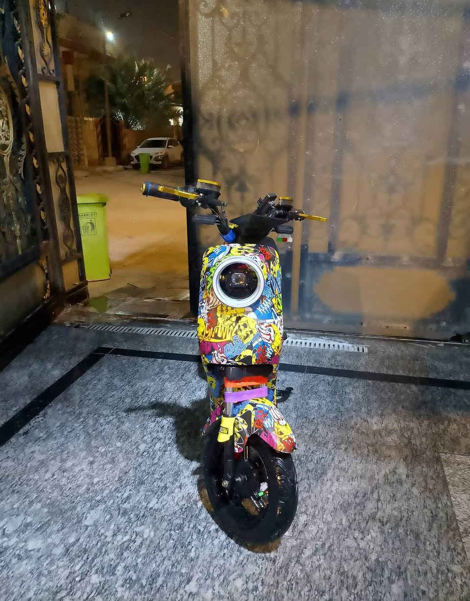 السلام عليكم
دراجه ار تسعه 
يدات رياضي 
كفرات موشمه 
بطاريات 32 جدد 
الدراجه نضيفه كلش حلو 
الملف 1600
الهاتف ***********
السعر575
